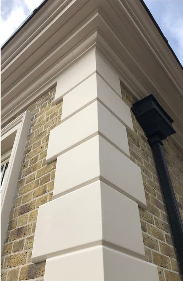 Close-up of the coursed corner detail